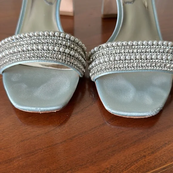 Badgley Mischka Wedding Sandals Blue Size 7.5